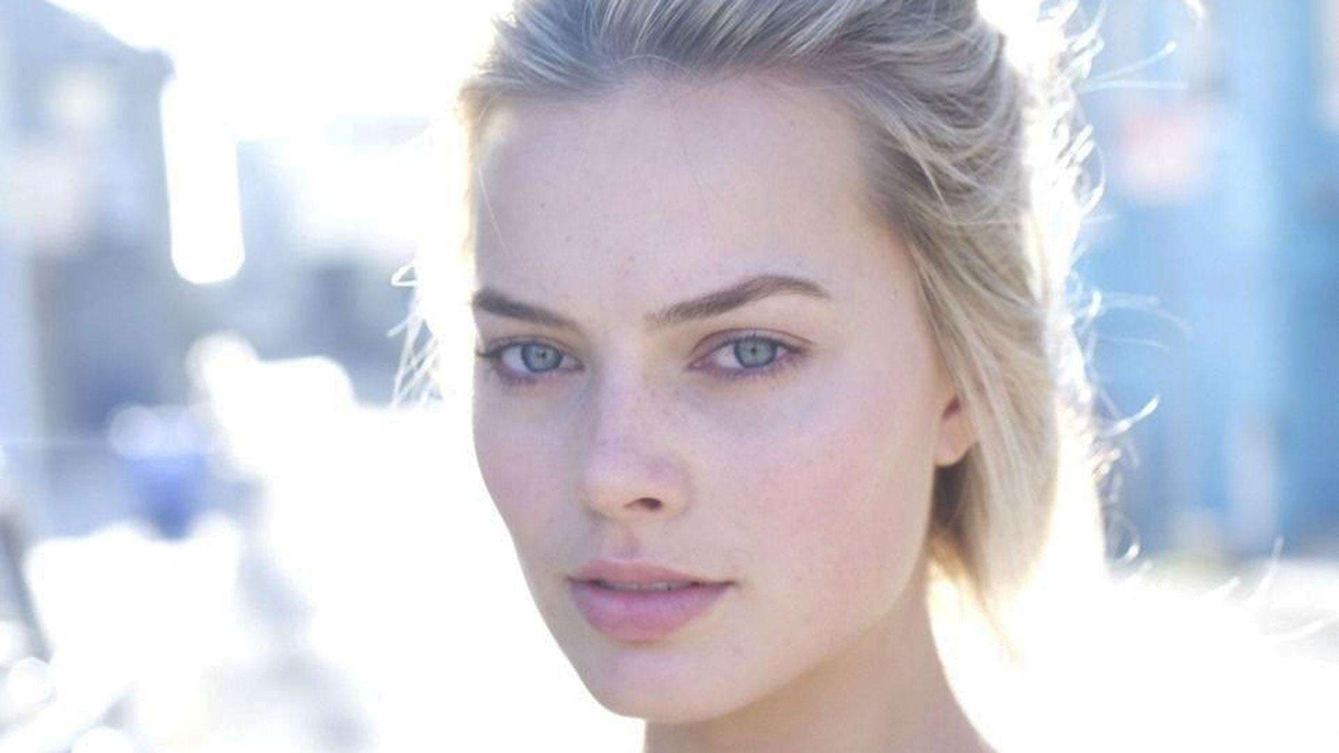 Margot Robbie nuk i duron pyetjet se kur do të bëhet nënë