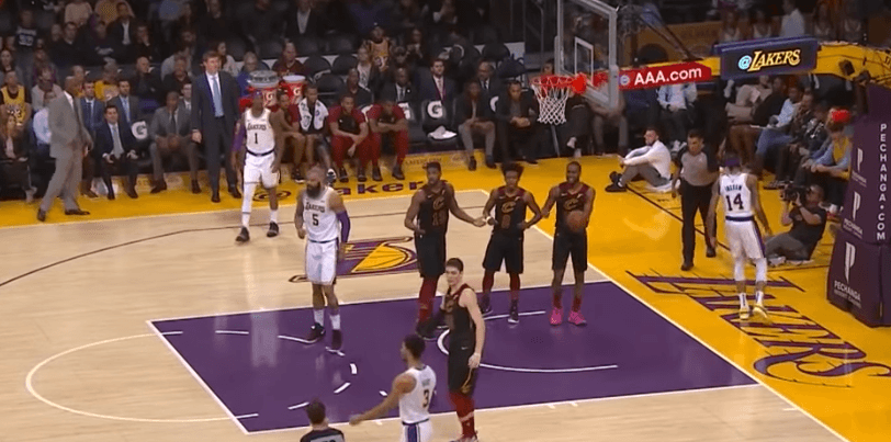 Lakers befasohen në shtëpi nga Cavaliers (VIDEO)