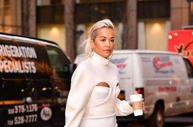 Rita Ora thyen kufijtë e modës
