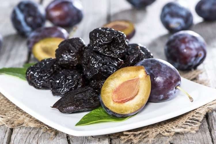 Vetitë shëndetësore të kumbullave të thata
