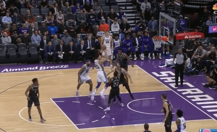 Kings ngadhënjejnë ndaj Pistons (VIDEO)