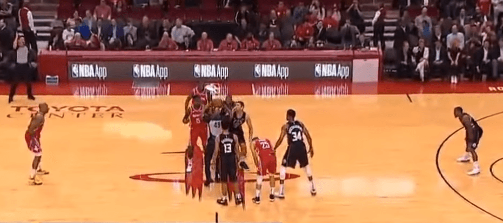 Bucks e fitojnë derbin ndaj Rockets (VIDEO)