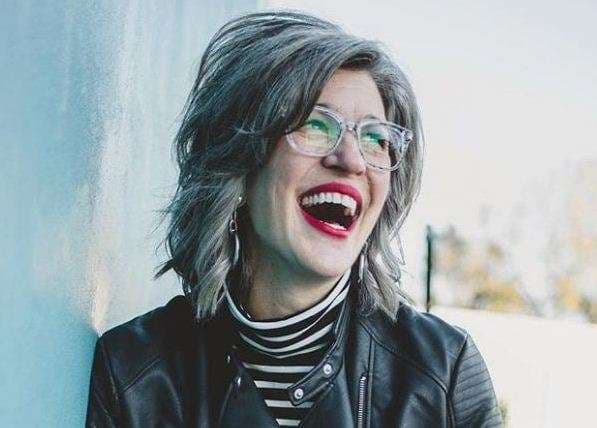 Gratë e guximshme të cilat nuk i ngjyrosin flokët