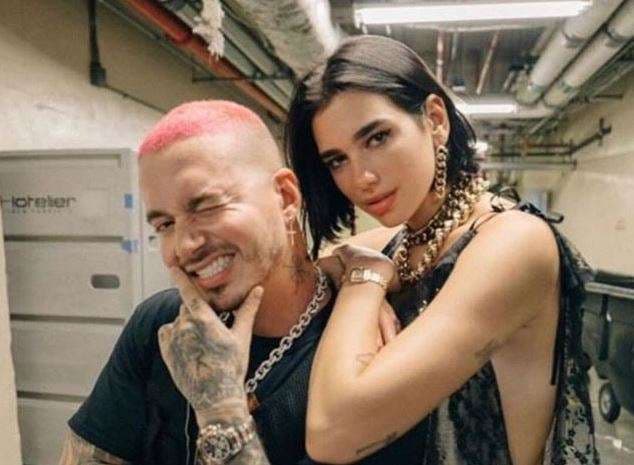 Dua Lipa shpërndanë fotografi me JBalvin