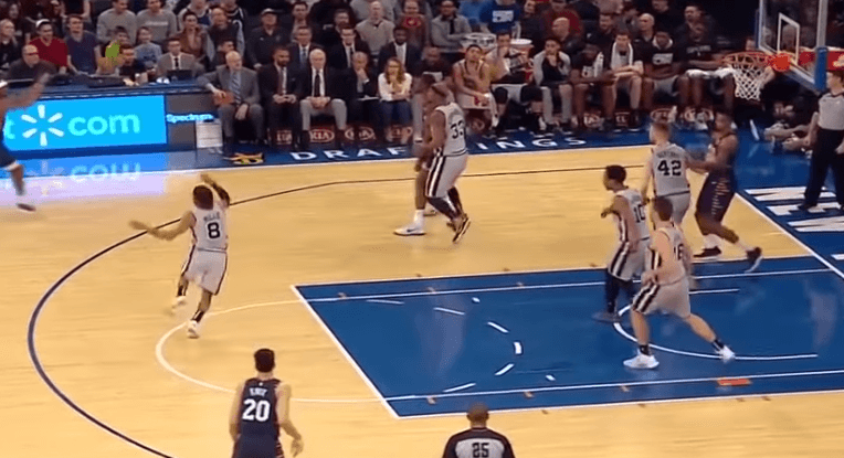 Knicks befasojnë Spurs (VIDEO)
