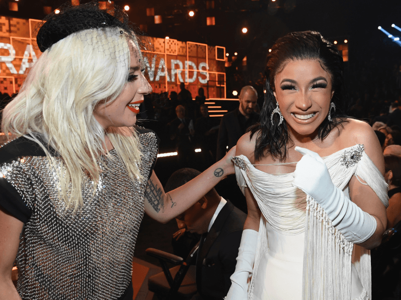 Cardi B emocionohet pasi e takon Lady Gagën në Grammys