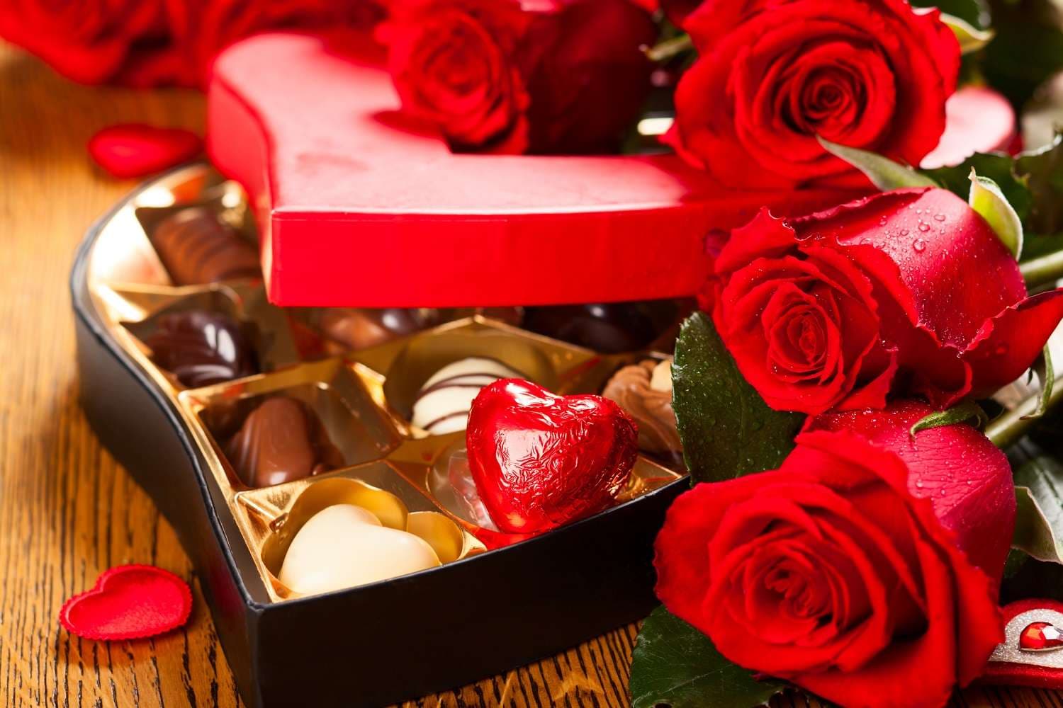 Dhuratat që mund t'i bëni për këtë Shën Valentin