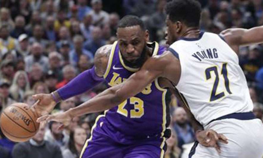 Indiana gjunjëzon Lakers me 43 pikë epërsi (VIDEO)