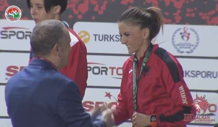 Atletja Luiza Gega, kampione e Ballkanit, jeton në shtëpi me qira (VIDEO)