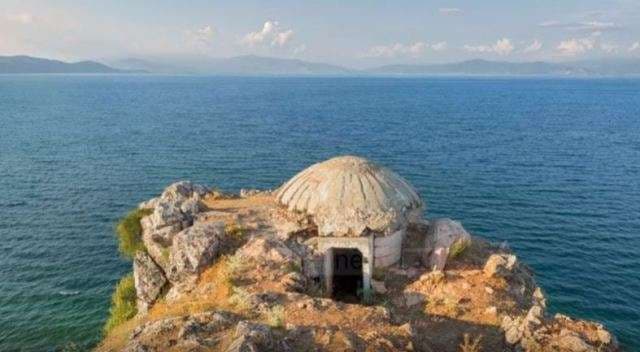 Bunkerët shqiptarë, në BBC; Fotografi britanik dokumenton në një libër historinë (VIDEO)