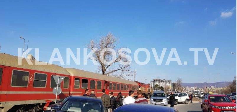 Personi që u shkel nga treni në gjendje shumë të rëndë