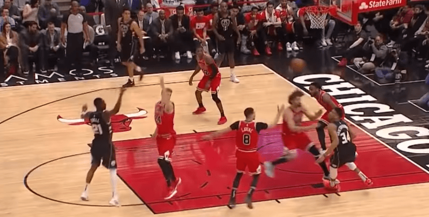 Bucks fitojnë ndaj Bulls (VIDEO)