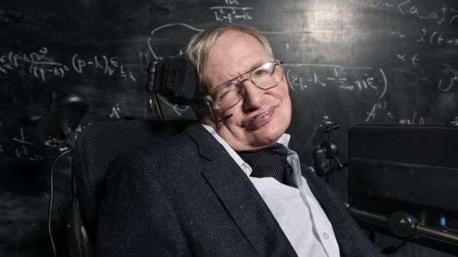 Pushohet nga puna infermierja e Stephen Hawking - nuk u kujdes mirë për të