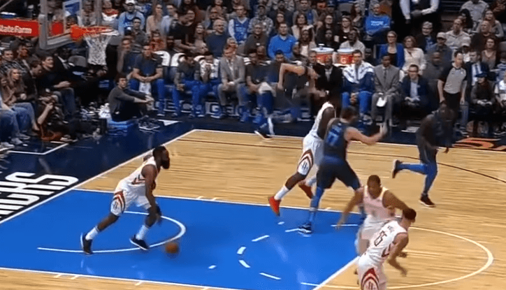 Rockets rrëmbejnë derbin e Teksasit (VIDEO)