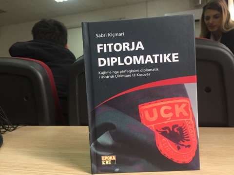 Sabri Kiçmari promovon librin “Fitorja Diplomatike”