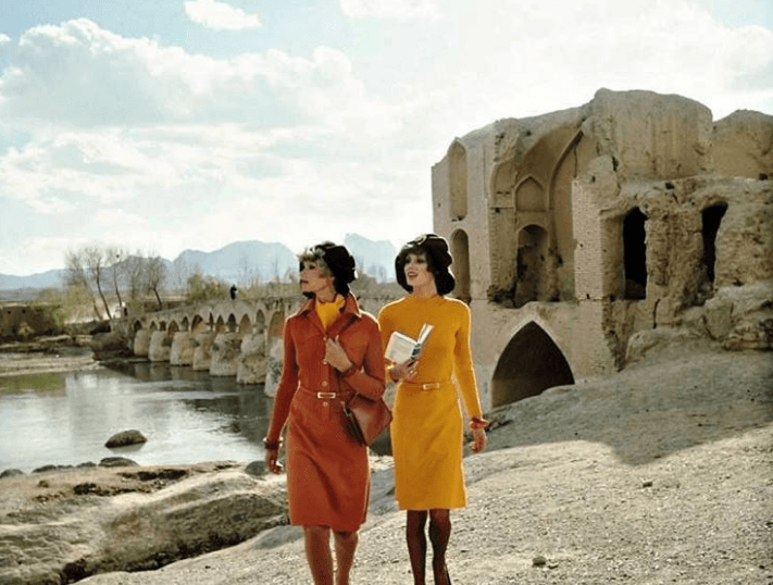 Si dukeshin gratë iraniane para revolucionit islamik në vitin 1979? (FOTO)