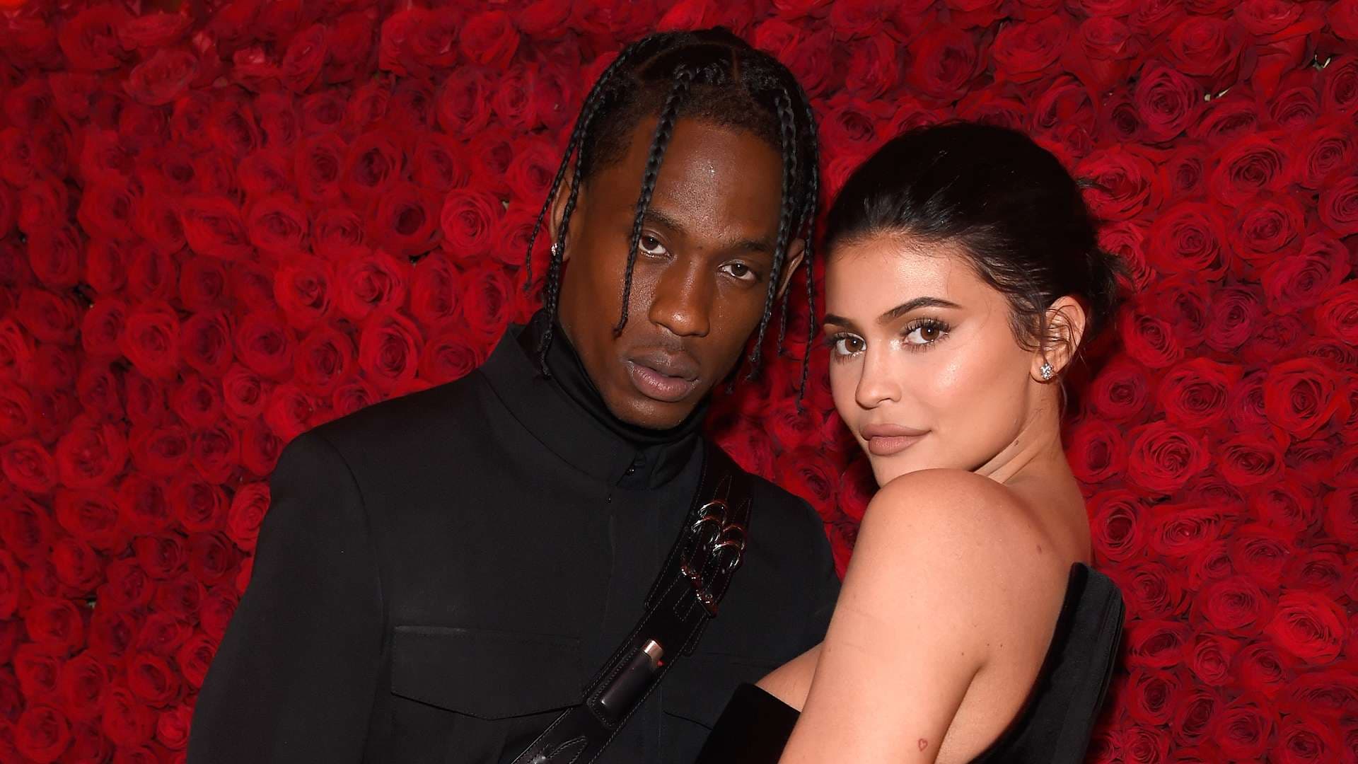Travis Scott po bën gjithçka që ta kthejë të dashurën