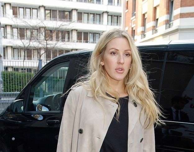 Ellie Goulding paralajmëron këngë të re për Netflix (FOTO)