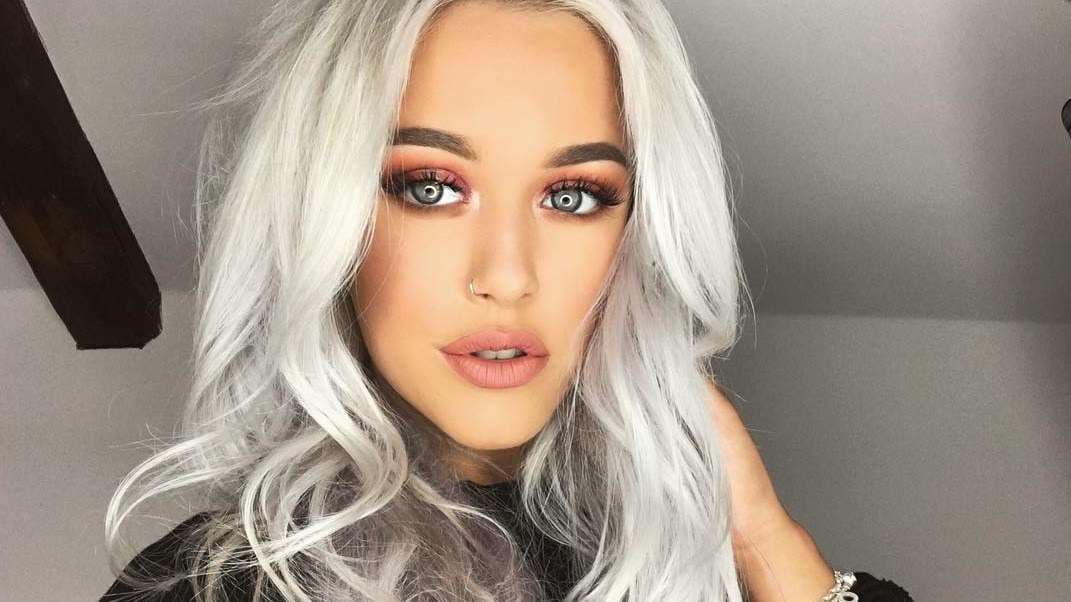 Lottie Tomlinson flet pas vdekjes së motrës së saj (FOTO)