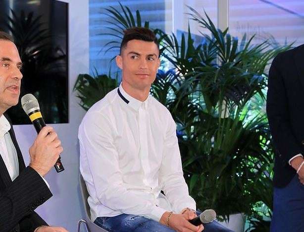 Cristiano Ronaldo hap klinikë për transplantimin e flokëve