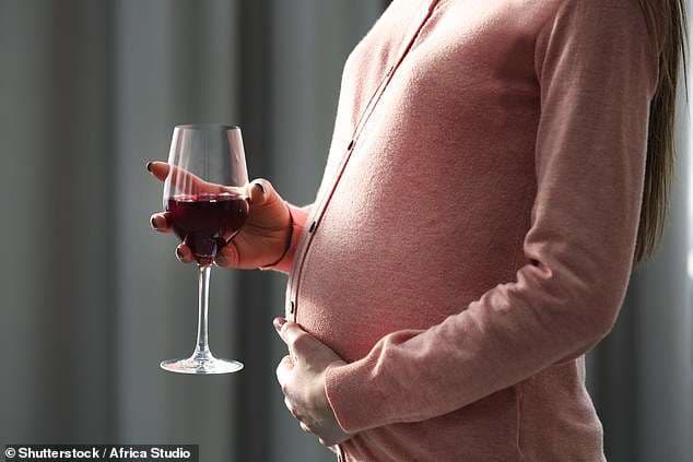 Asnjë gotë alkooli nuk është e sigurt për konsum gjatë shtatzënisë