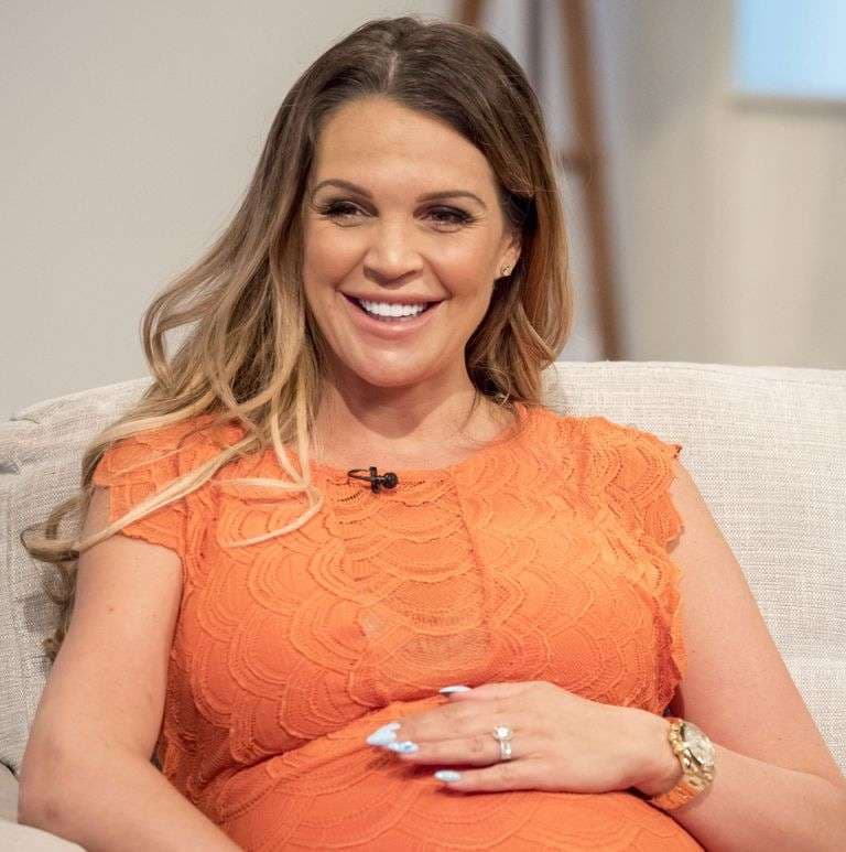 Danielle Lloyd do që të ketë shumë fëmijë (FOTO)