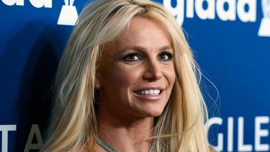 Britney Spears thyen heshtjen, flet për thashethemet