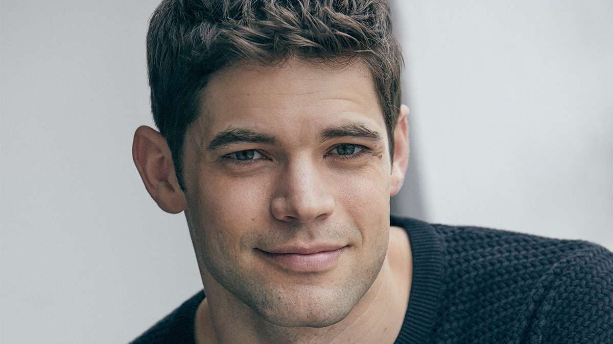 Jeremy Jordan bëhet baba (FOTO)