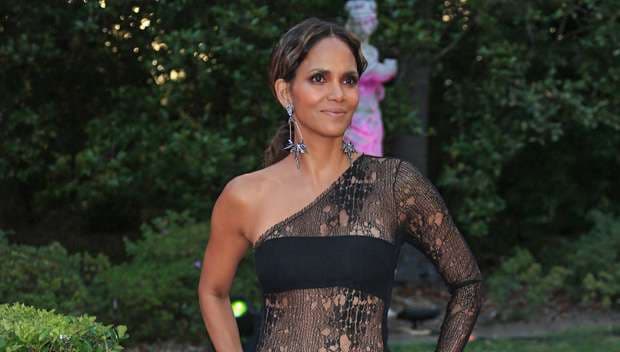 Halle Berry e lumtur me trupin e saj