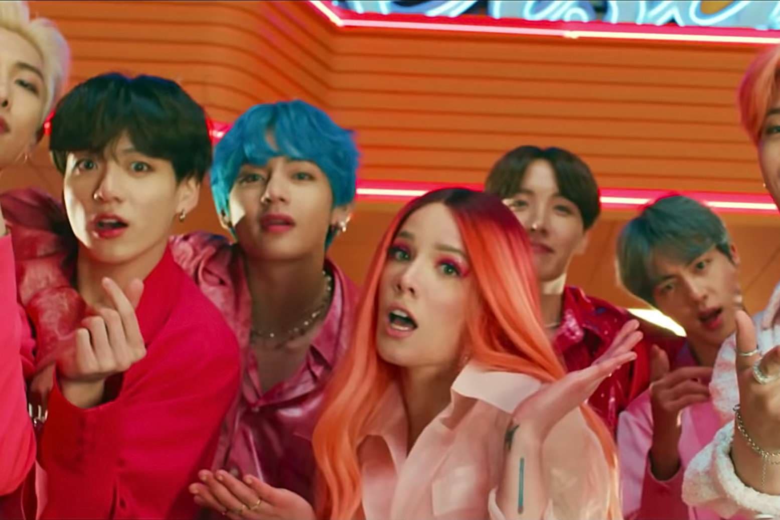 BTS dhe Halsey do të këndojnë në skenën e “Billboard Music Awards”