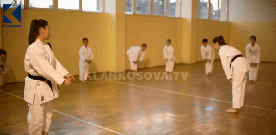 Eranda Krasniqi-Ramadani, trajnerja më e re me klub të karatesë (VIDEO)