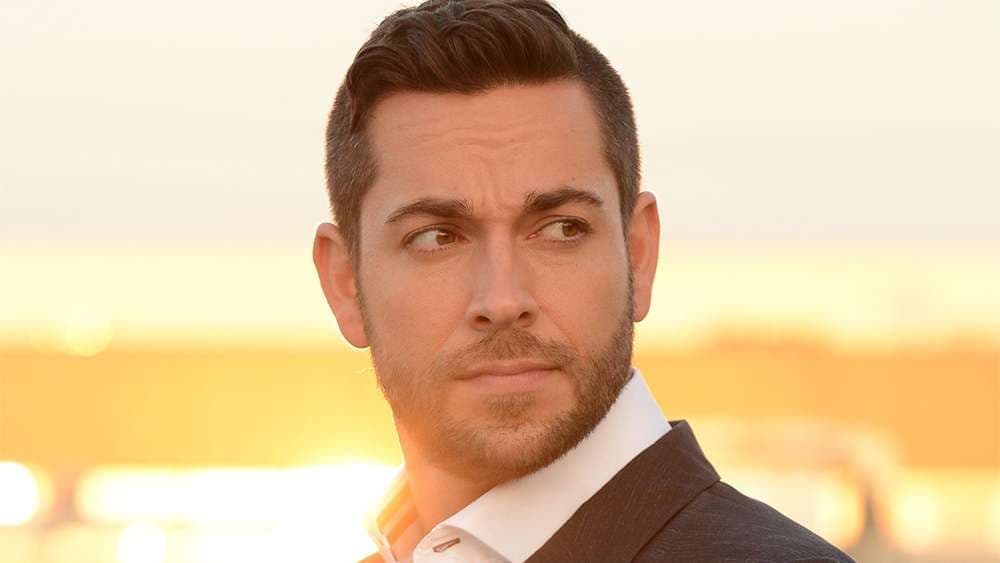 Zachary Levi flet për rëndësinë e shëndetit mendor (VIDEO)