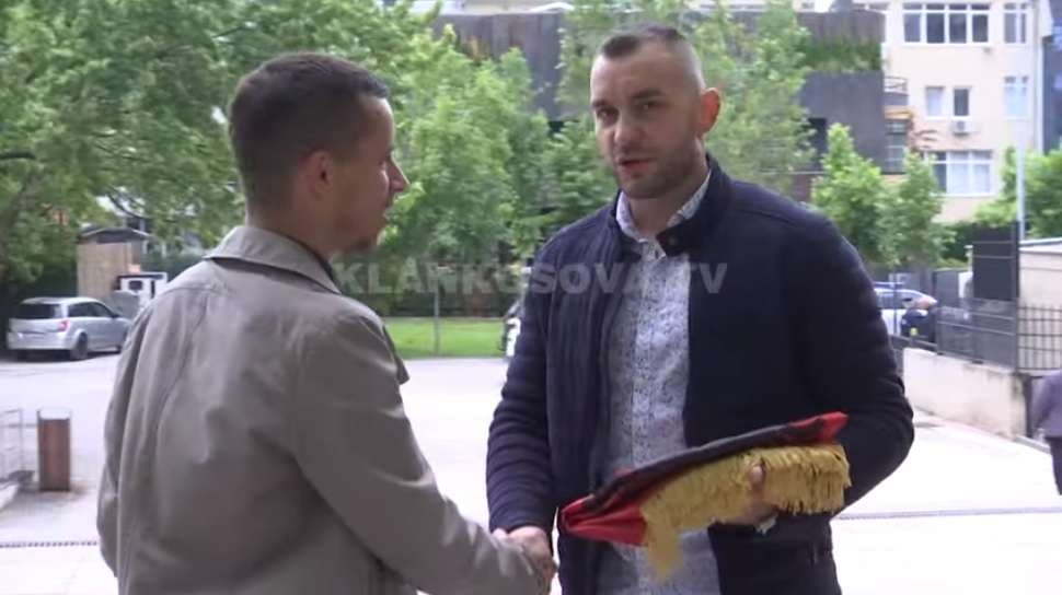 Mazrekaj në mejdan me djalin e Arkanit (VIDEO)