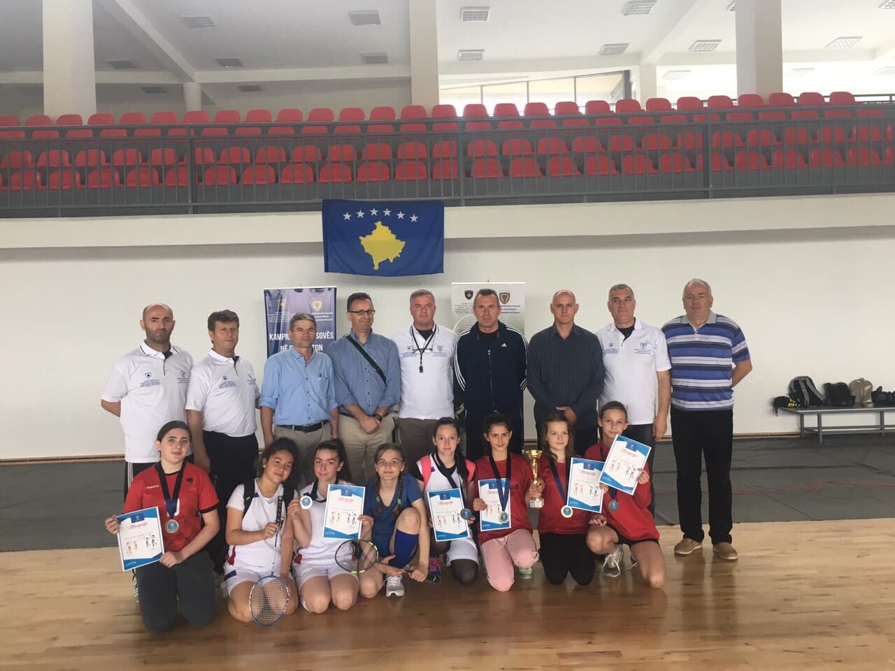 Në Kamenicë u mbajtën garat e badmintonit në kategorinë e vajzave