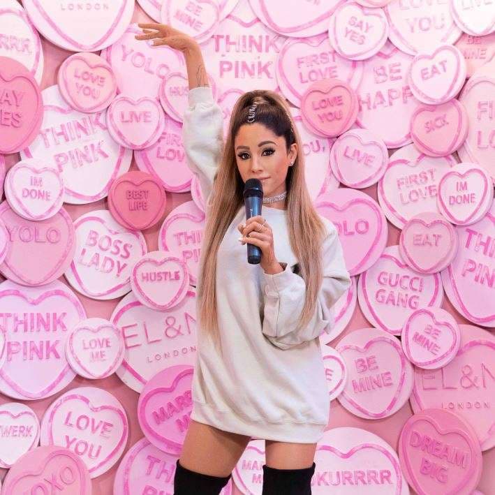 Fansat e pakënaqur me figurën e Ariana Grandes (FOTO)