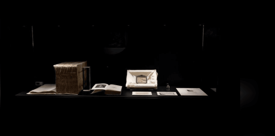 Muzeu italian mund të zbulojë misterin e flokëve të Leonardo da Vinçit