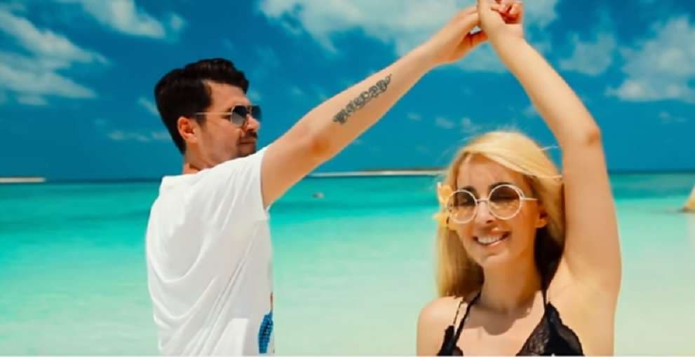 Pas martesës, Alban Skënderaj dhe Miriam Cani sjellin një këngë të re (VIDEO)