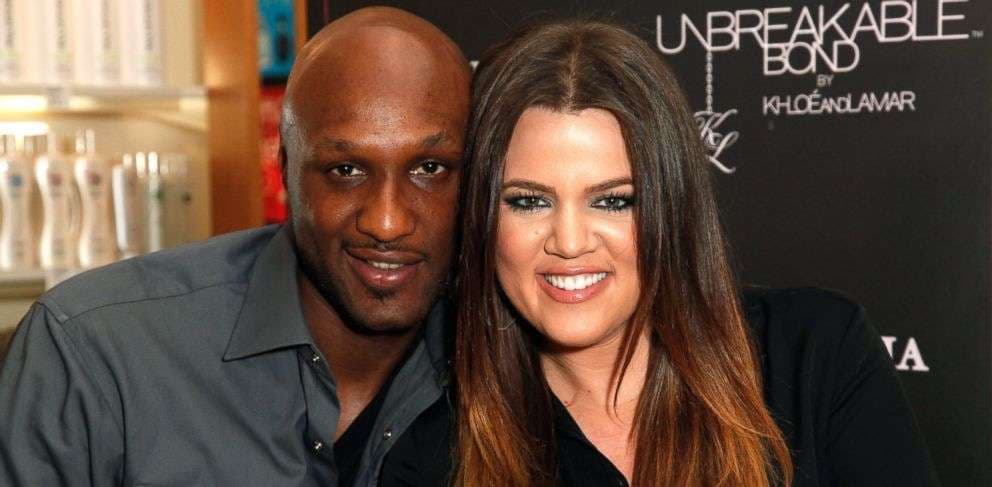 Khloe Kardashian flet ende me ish-bashkëshortin