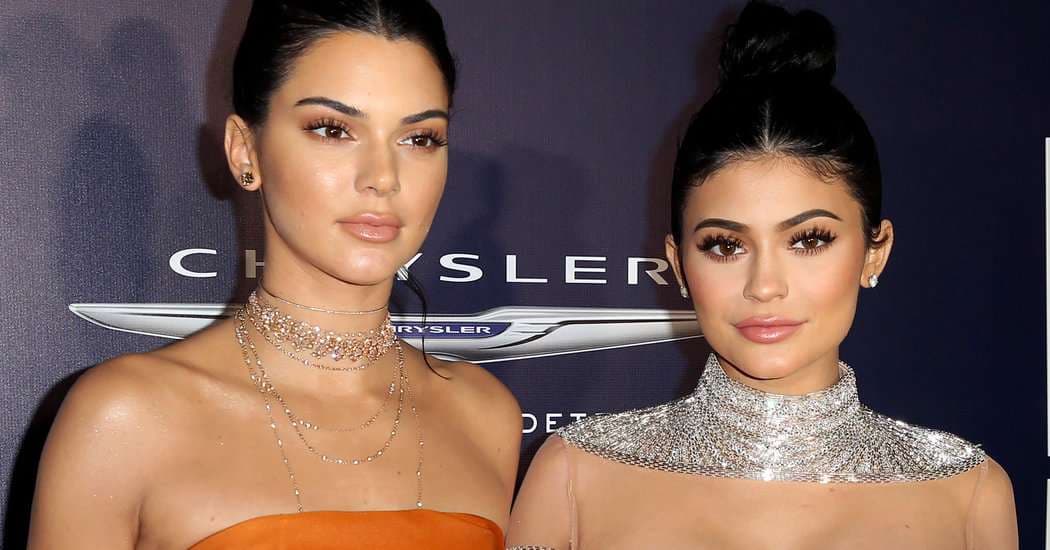 Kendall dhe Kylie Jenner me linjë të re të bikineve