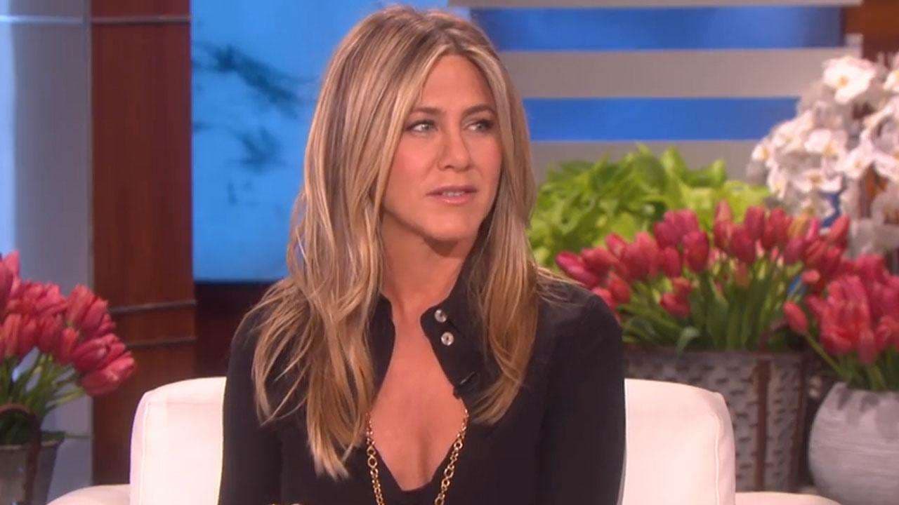 Jennifer Aniston tregon kush e telefonoi e para pas uljes emergjente të avionit