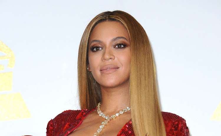 Këto janë flokët e vërtetë të Beyonce (VIDEO)