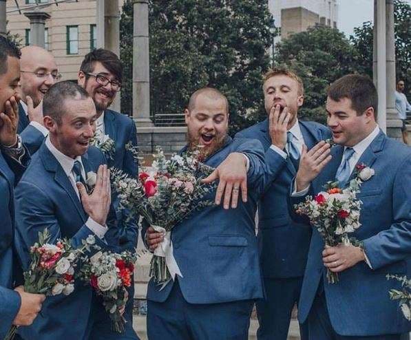 Kur meshkujt imitojnë femrat (FOTO)