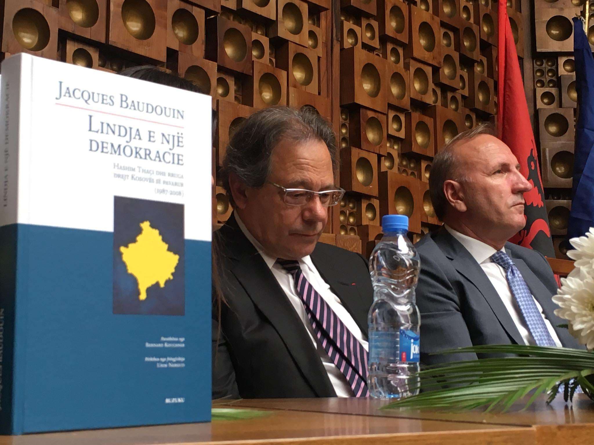 Promovohet edhe në Prishtinë libri ''Lindja e një demokracie'' kushtuar Presidentit Thaçi