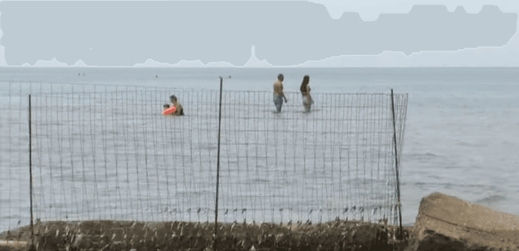Plazhet te mali i Robit rrethohen me gardhe e beton (VIDEO)