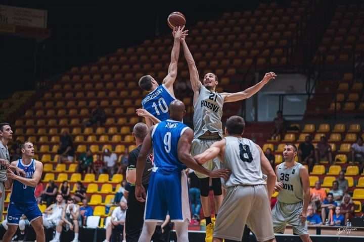 Kosova mposhtet nga Sllovakia në basketboll