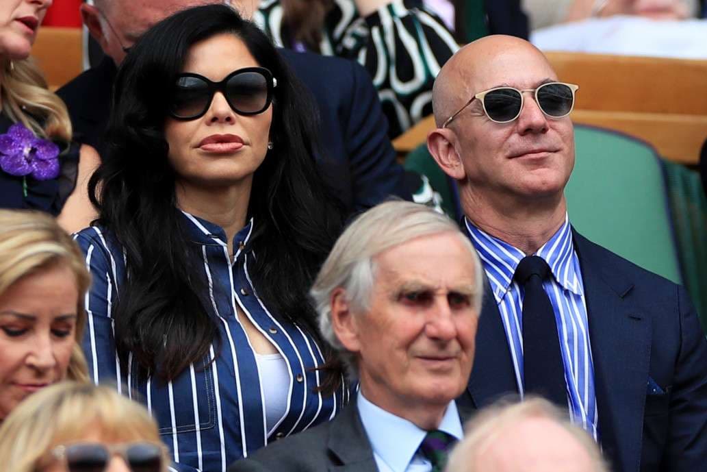 Jeff Bezos dhe e dashura e tij shikuan ndeshjen në Wimbledon