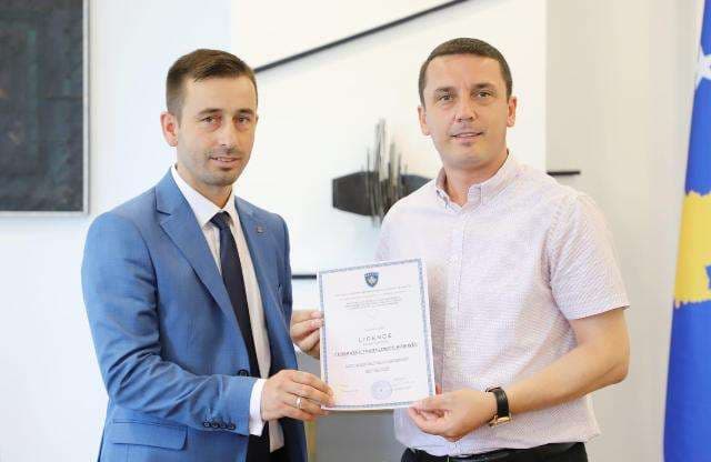 Gashi ndan licencat për Federatën e Motoçiklizmit dhe atë të Triathlonit