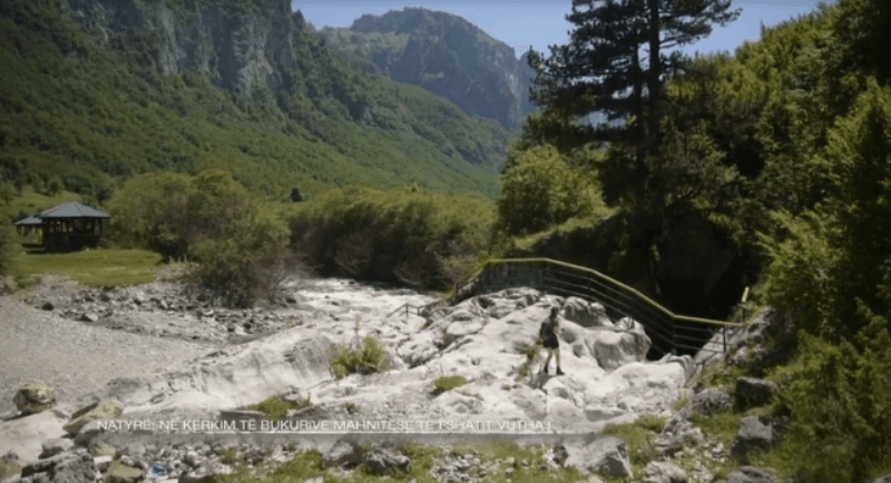Në kërkim të bukurive mahnitëse të fshatit Vuthaj (VIDEO)
