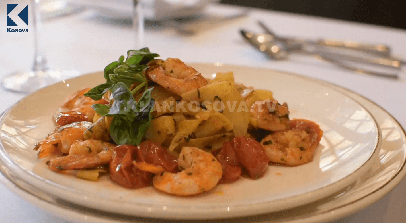 Shije: Pasta e shoqëruar me karkaleca (VIDEO)