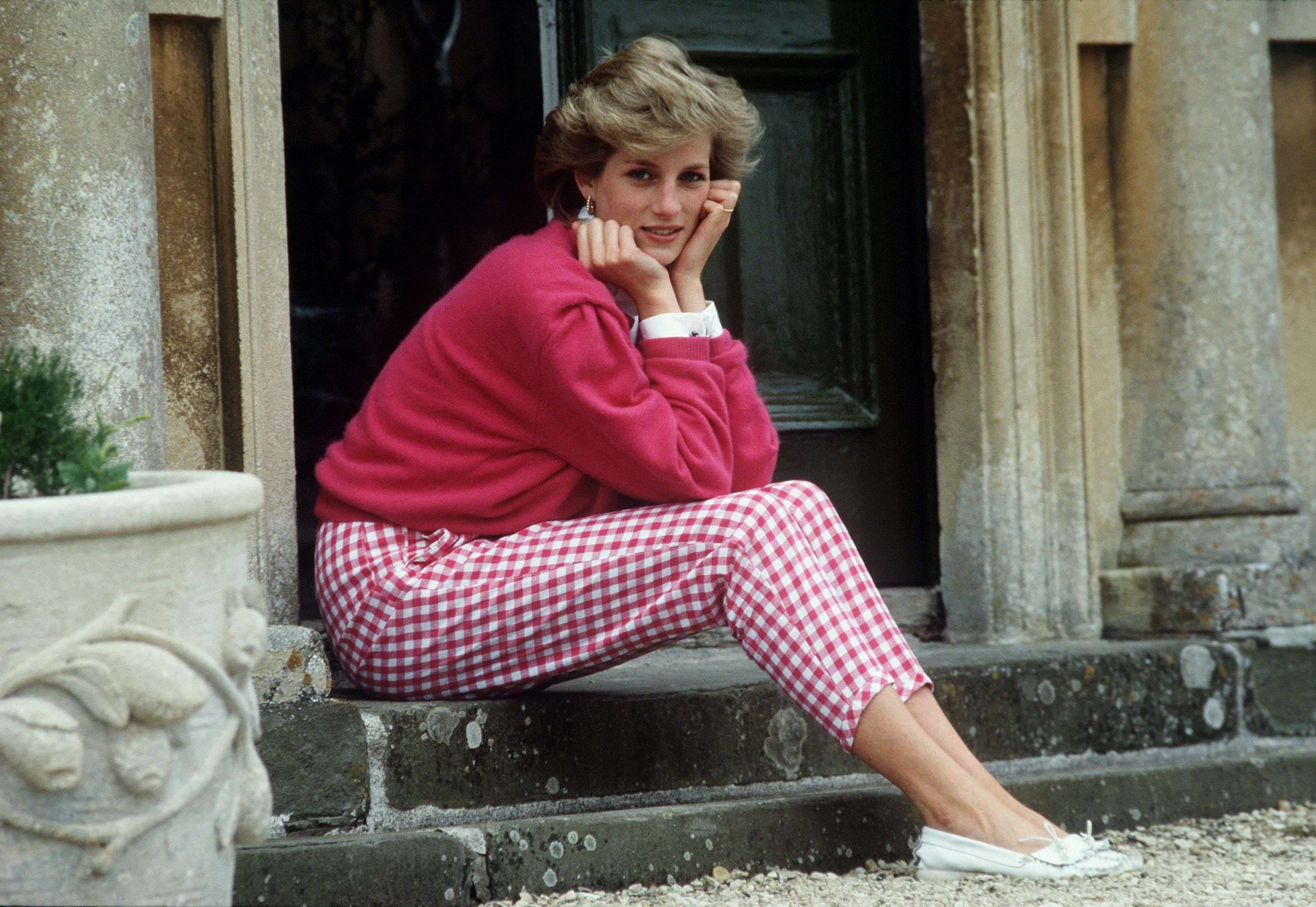 10 stilet e Princeshës Diana që po kthehen në trend sërish (FOTO)
